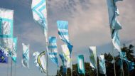 Latitude2009_SetE-JoS-m_Flags-too-they-are-spoiled.jpg